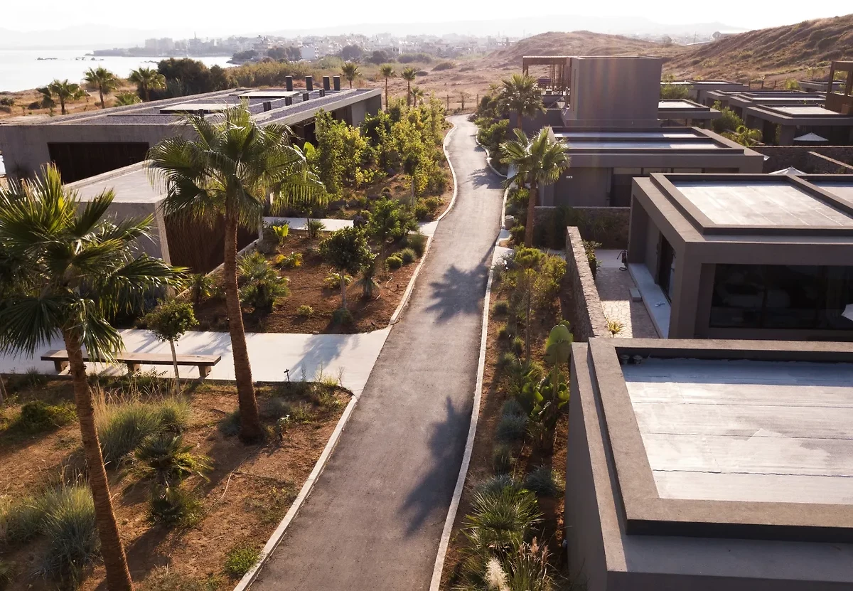 Vue aérienne de l'hôtel et ses espaces verts, Domes Zeen Chania, a Luxury Collection Resort, Crète, Grèce