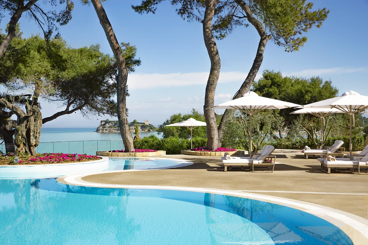 Piscine de l'hôtel, Sani Club