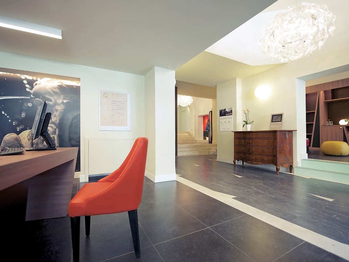 Réception de l'hôtel, Mercure Napoli Centro Angioino