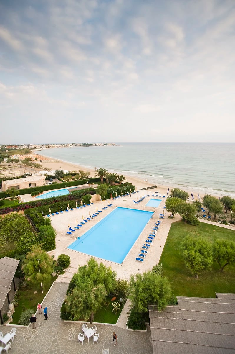 Vue aérienne, piscine, Hôtel Del Levante, Pouilles