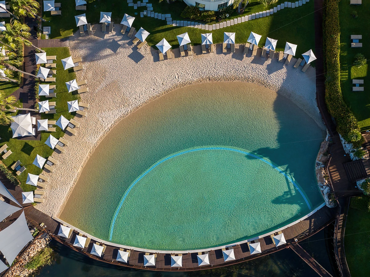 Piscine en sable, Domes Lake Algarve, Autograph Collection, Portugal