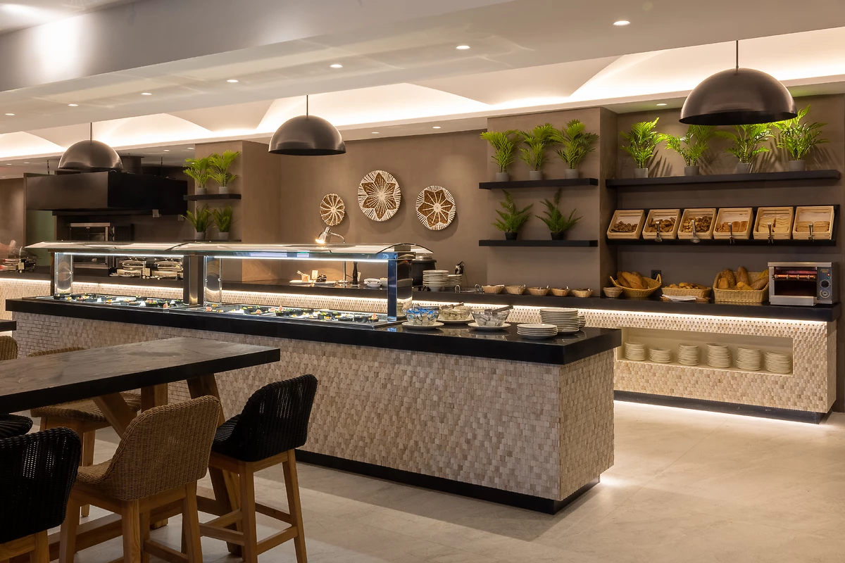 Buffet, restaurant principal, hôtel Eliros Mare