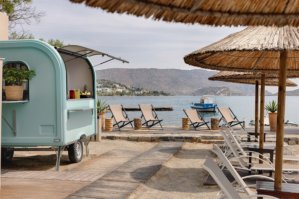 Bar Ammos Beach, Domes Aulūs Elounda, Curio Collection, Crète, Grèce