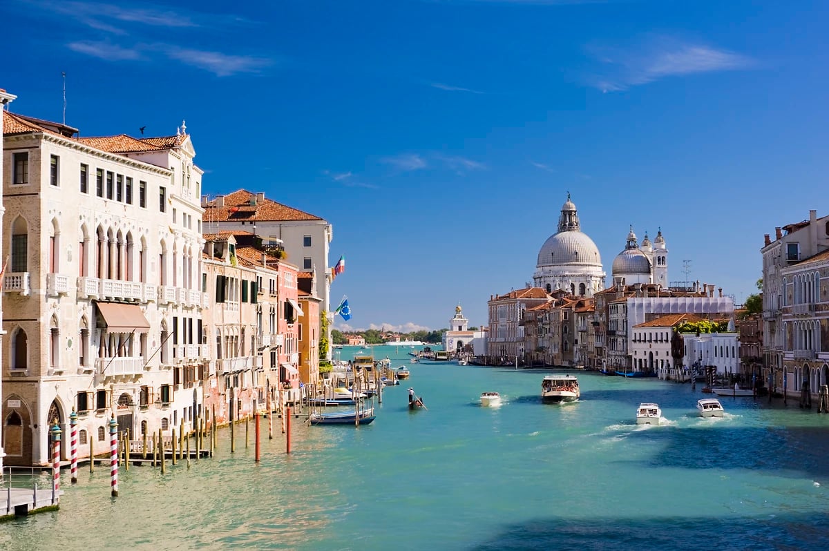 Grand Canal et l'église Santa Maria della Salute, Venise