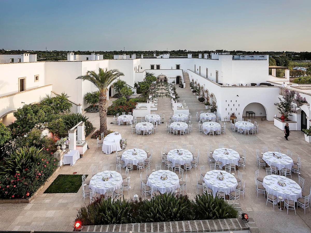 Cour intérieure, Borgobianco Resort & Spa, Pouilles, Italie