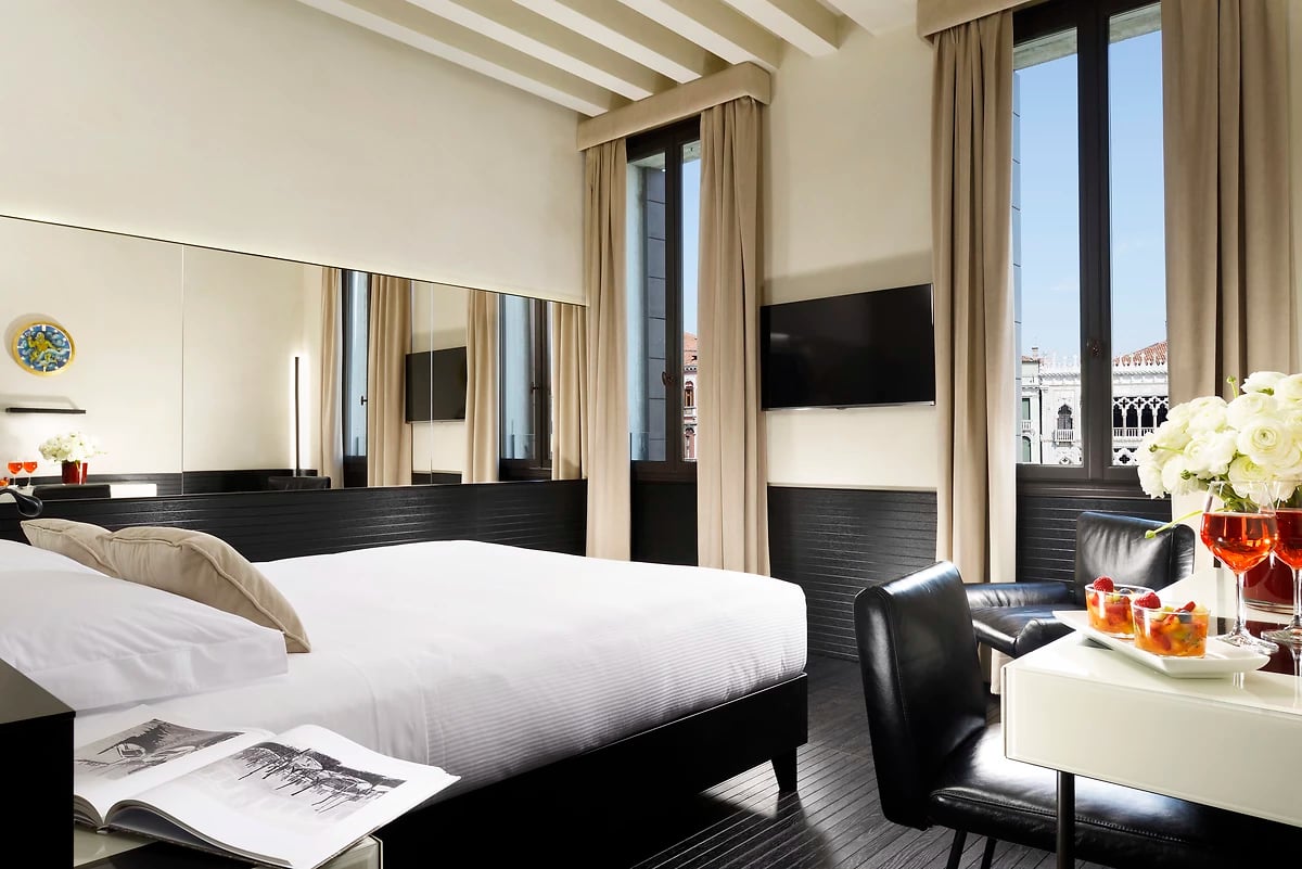 Chambre deluxe vue Grand Canal, Hotel L'Orologio Venezia, Venise, Italie