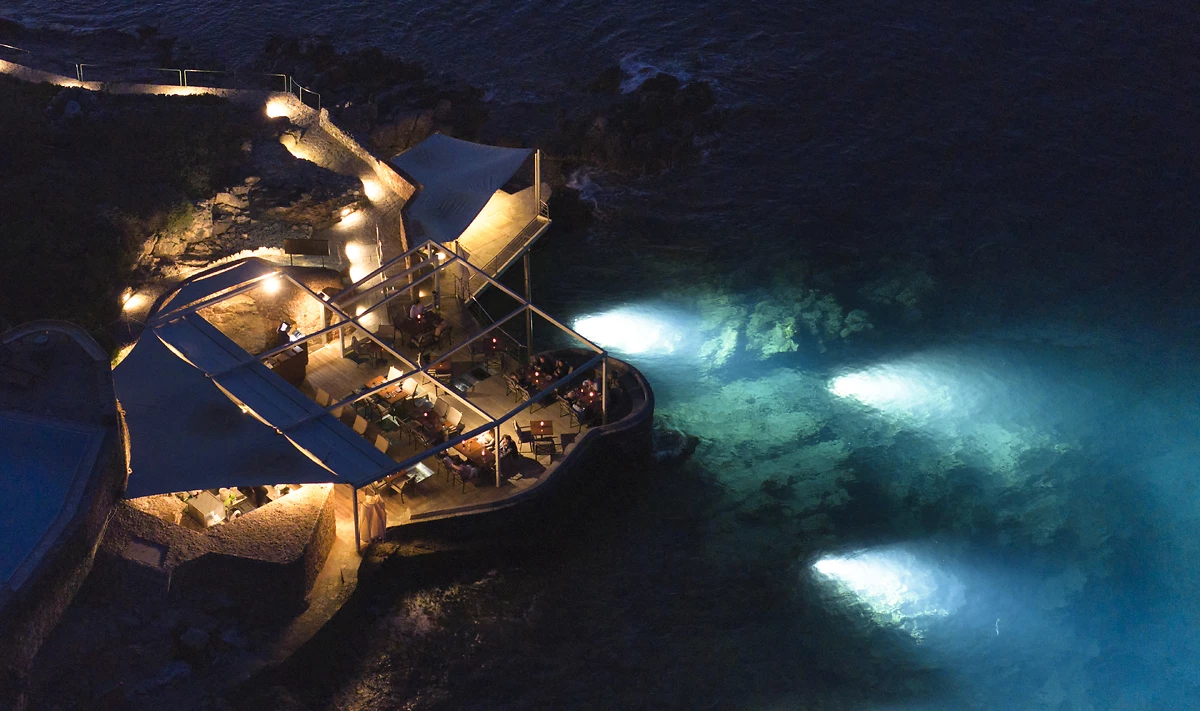 Vue aérienne sur le restaurant Sumosan, Elounda Peninsula Luxury Resort, Crète, Grèce