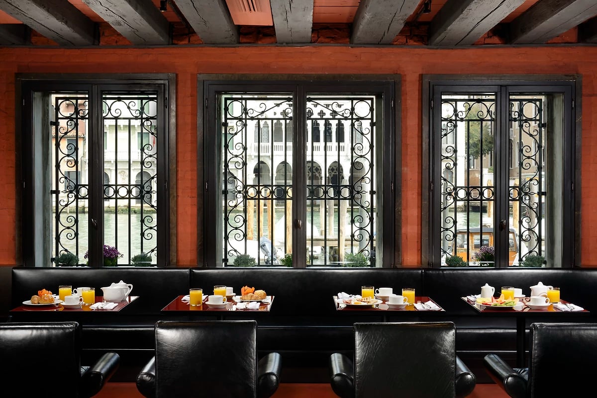 Salle de petit déjeuner, Hotel L'Orologio Venezia, Venise, Italie