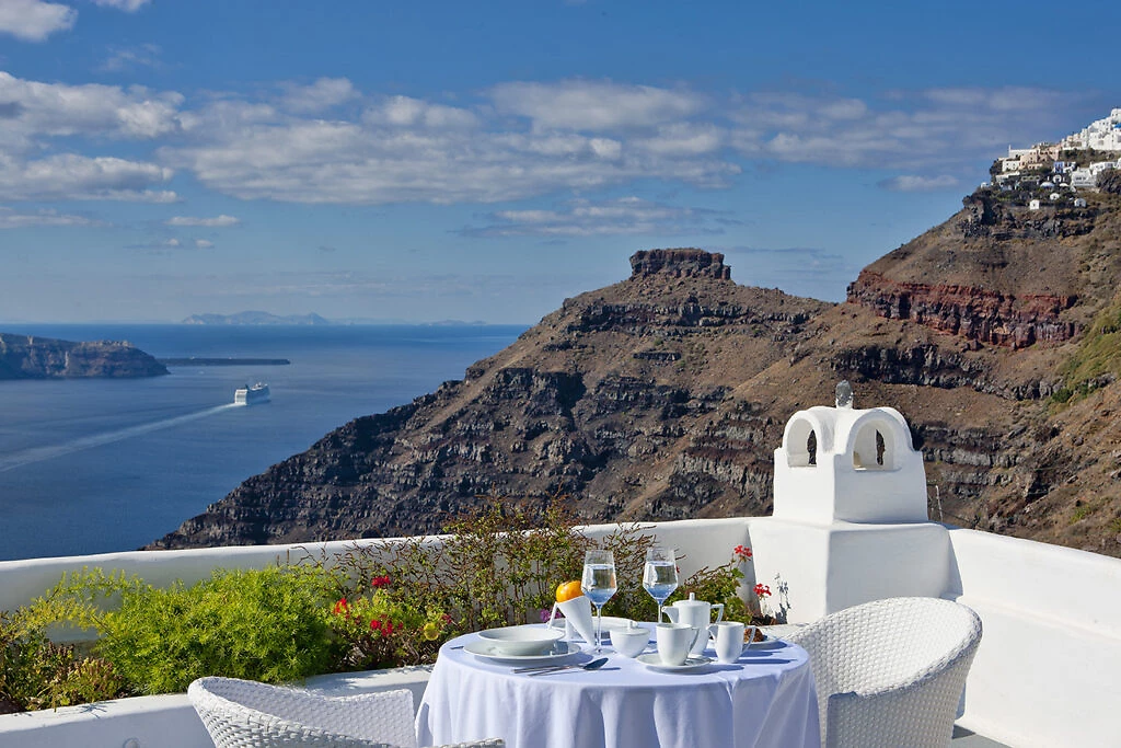 Petit déjeuner, Cliff Side Suites, Santorin,  Grèce