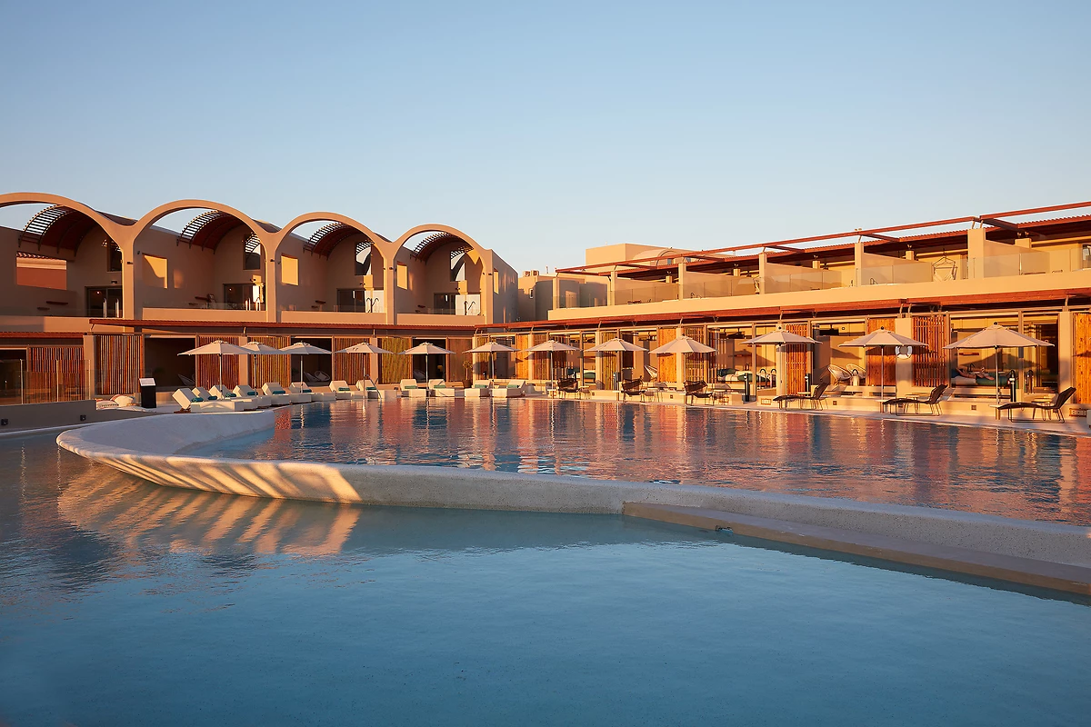Piscine de l'hôtel, Domes Noruz Chania, Autograph Collection, Crète, Grèce