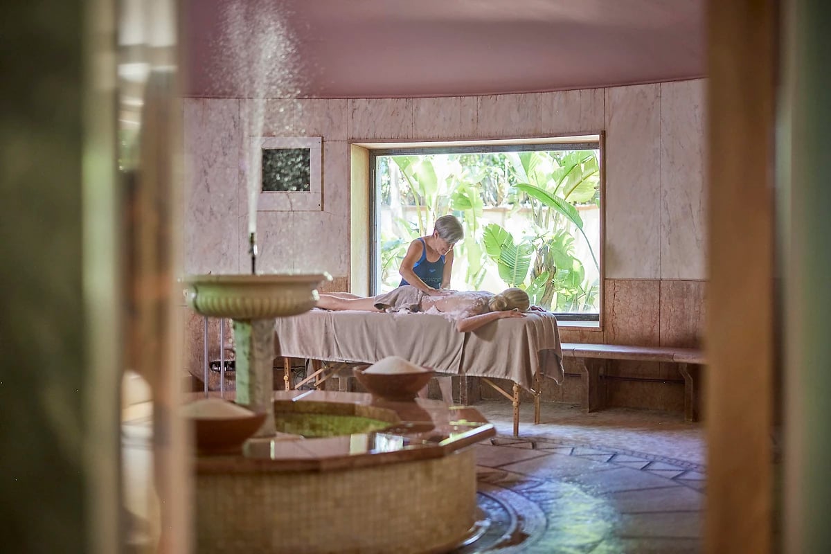 Massage au Spa, Forte Village - Le Palme, Sardaigne, Italie