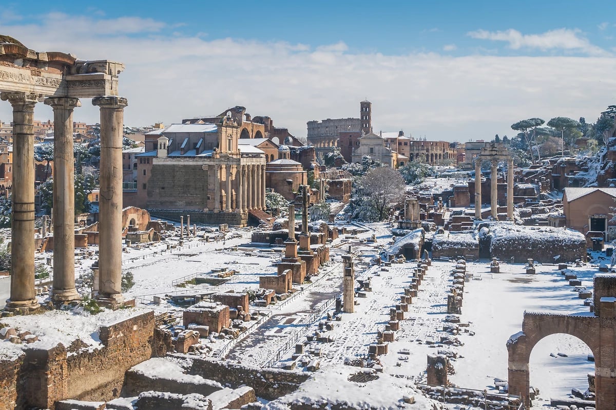 Forum romain sous la neige, hiver, Rome