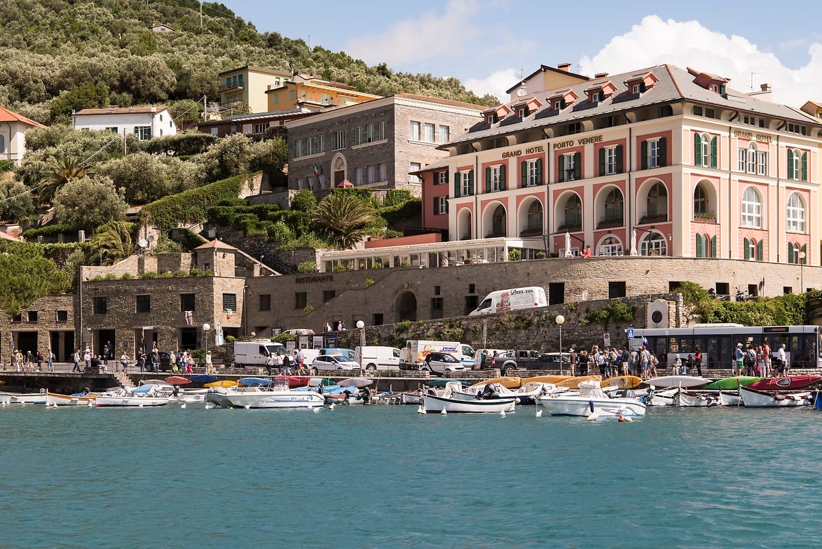 Façade, Grand Hotel Portovenere, Parc national des Cinque Terre (Cinq Terres), Ligurie, Italie