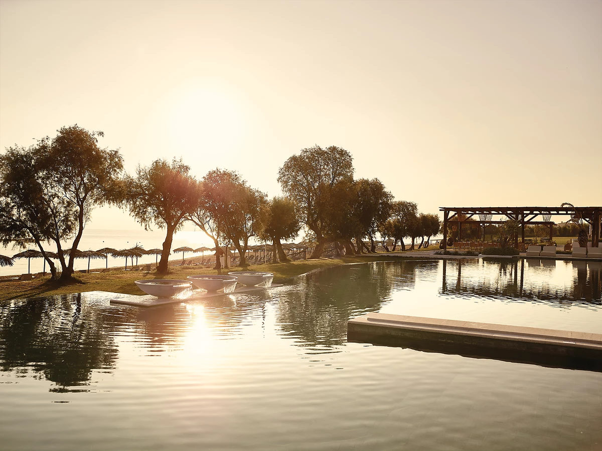 Piscine de l'hôtel, Grecotel Casa Marron