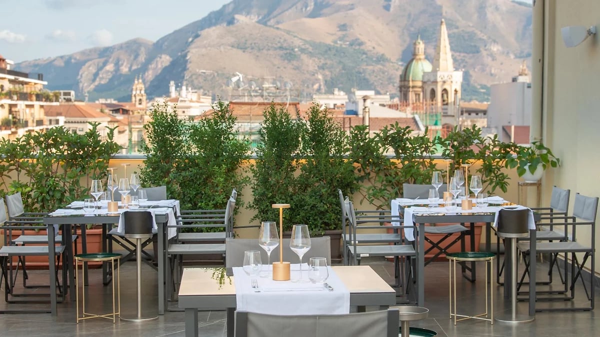 Terrasse du restaurant, Grand Hotel et des Palmes, Sicile, Italie