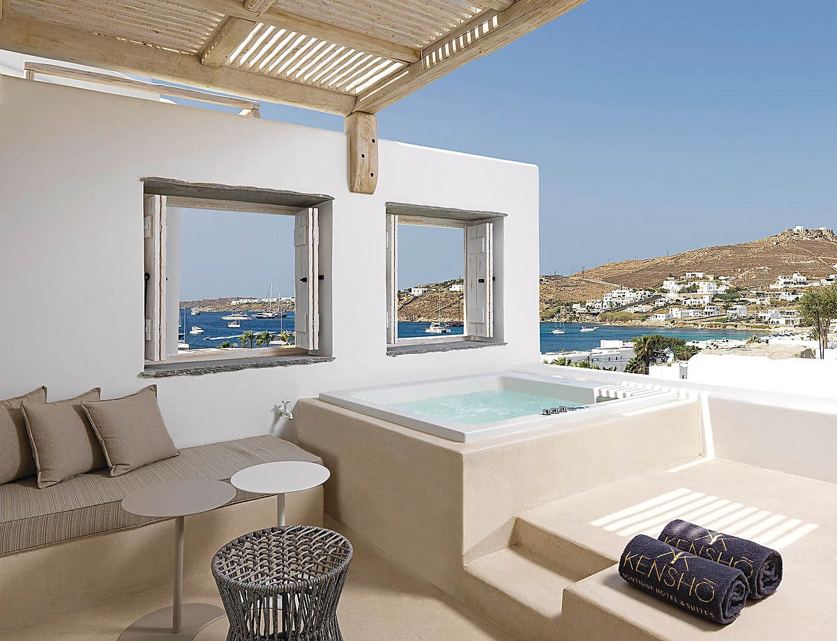 Chambre Deluxe avec bain à remous et vue mer partielle