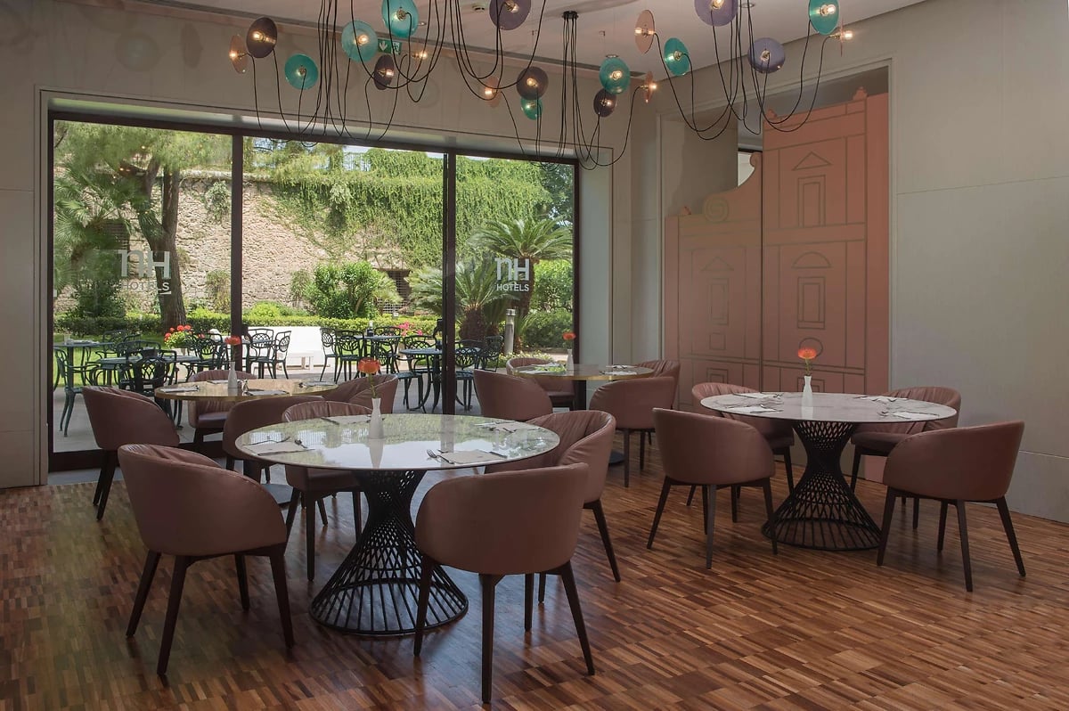 Restaurant, NH Parlermo, Sicile, Italie