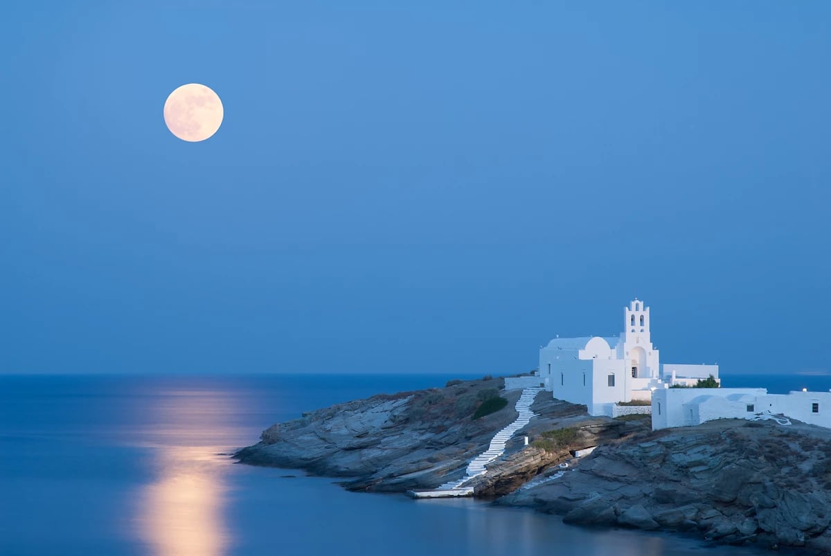 Église de Panagia Chryssopigi, Sifnos, Grèce
