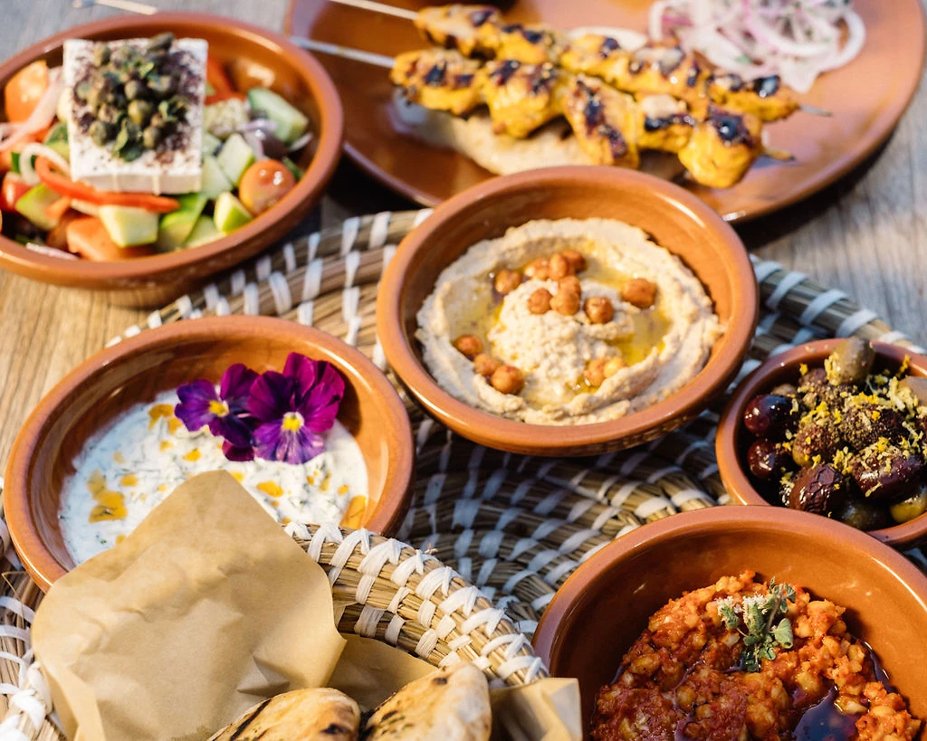 Mezze servis au restaurant de l'hôtel, Phaea Cretan Malia, Crète, Grèce