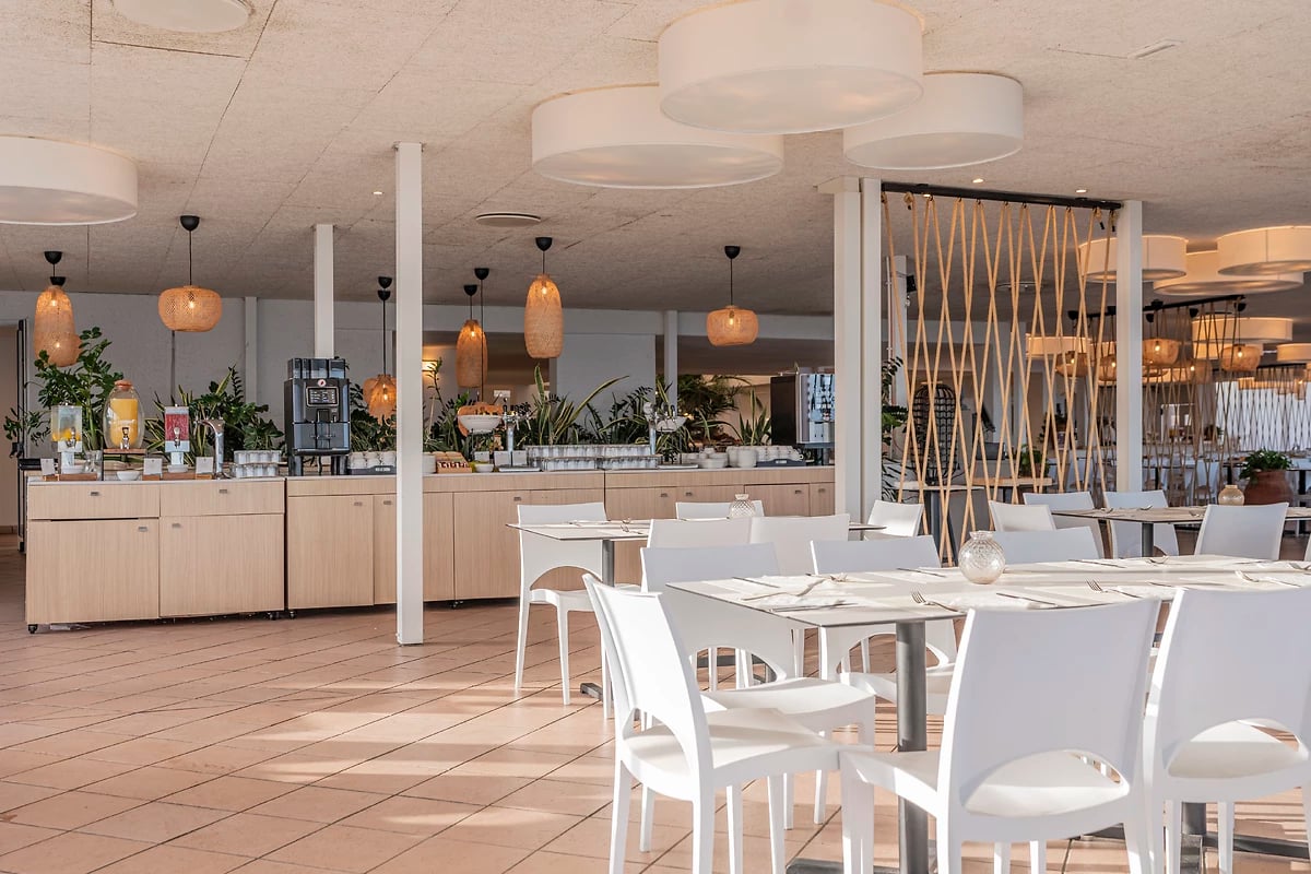 Restaurant pour le petit déjeuner, Mangia's Pollina Resort, Sicile