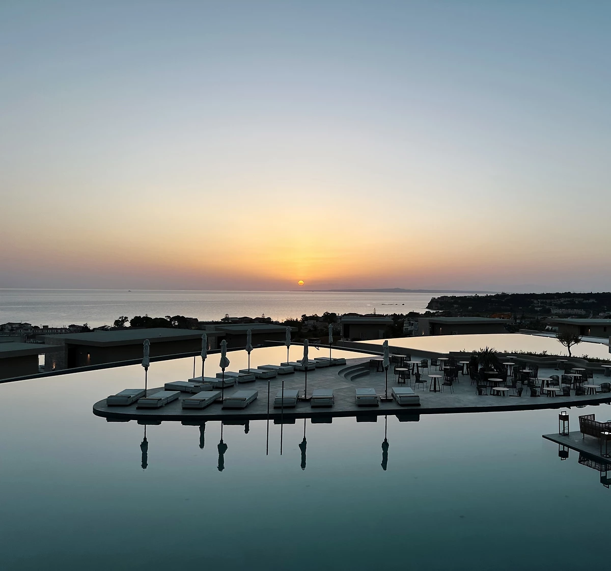 Piscine au coucher du soleil, King Jason Zante, Zakynthos, Grèce