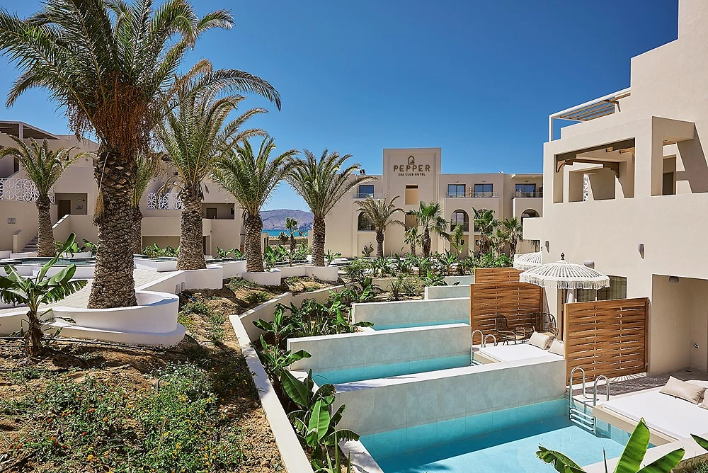 Vue extérieure de l'hôtel et ses suites junior, Pepper Sea Club Hotel, Crète, Grèce