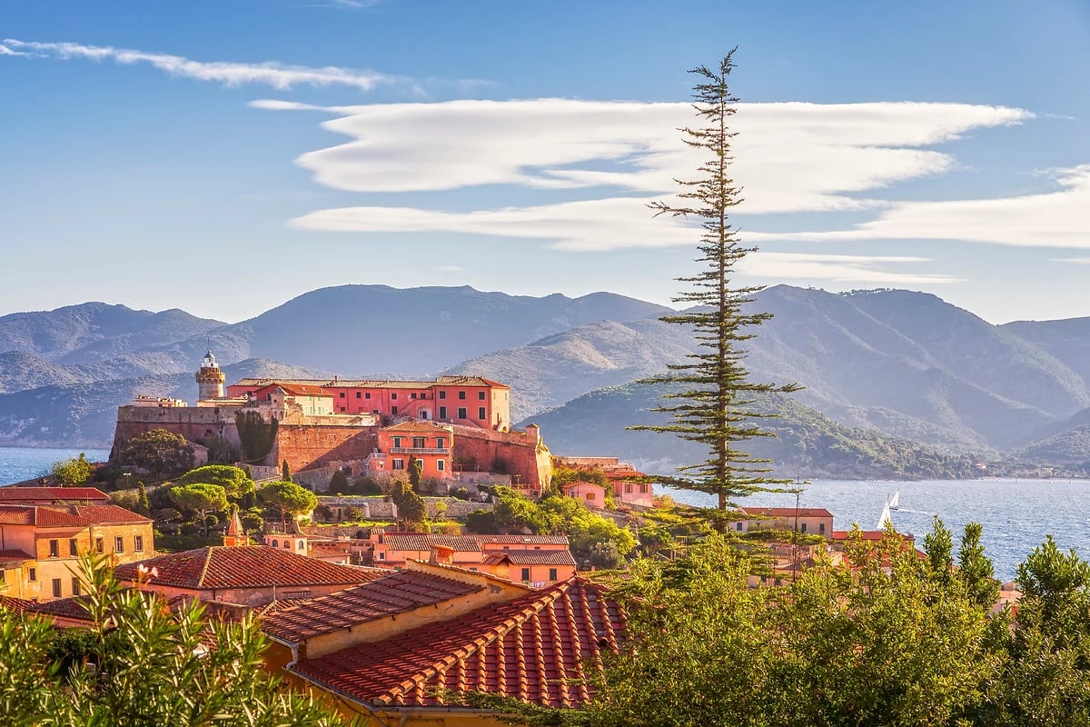 Vue sur Forte Falcon et l'Île d'Elbe, Portoferraio, Toscane, Italie