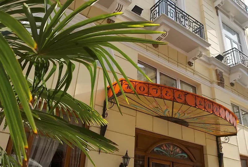 Devanture, Hôtel Luxembourg