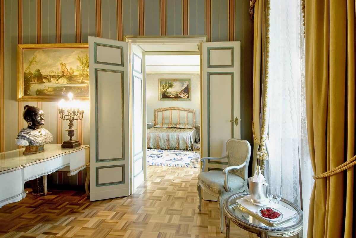Suite, Grand Hotel Villa Medici, Florence