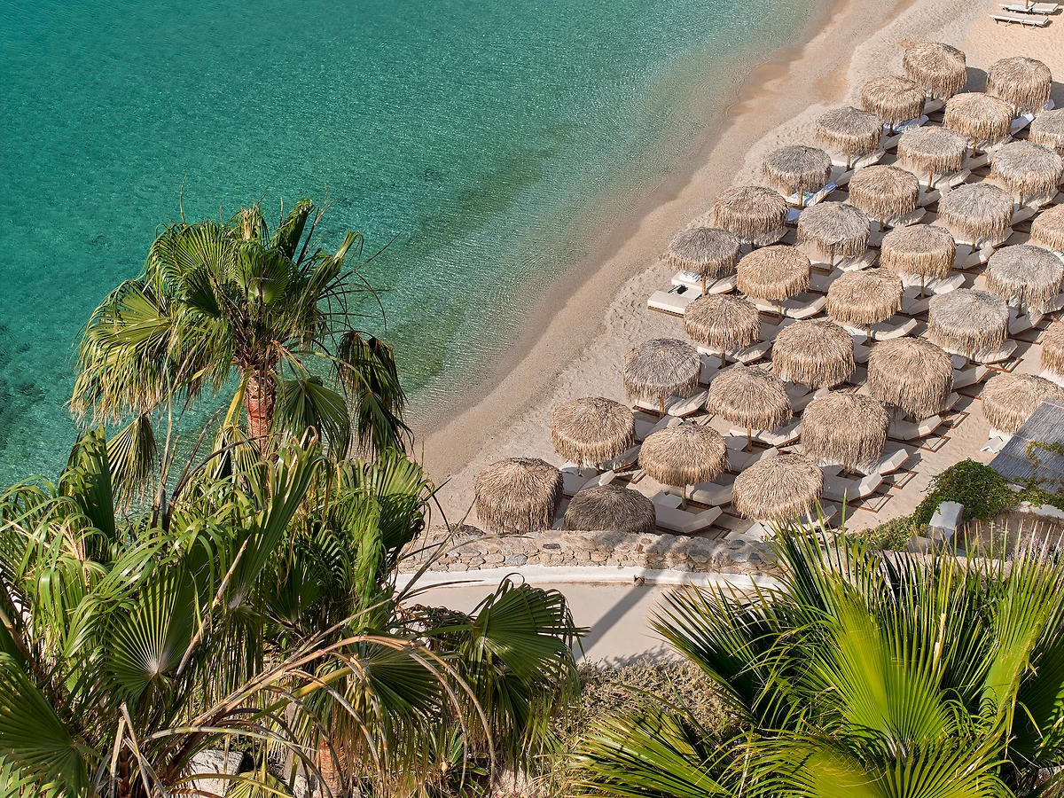 Vue aérienne de la mer et la plage de l'hôtel, hôtel Grecotel Mykonos Blu, Cyclades, Grèce