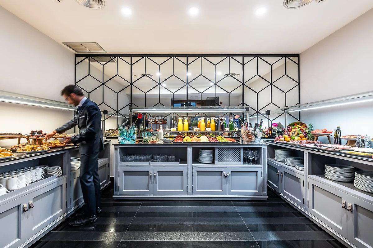 Petit déjeuner, Hôtel Intur Palacio San Martin