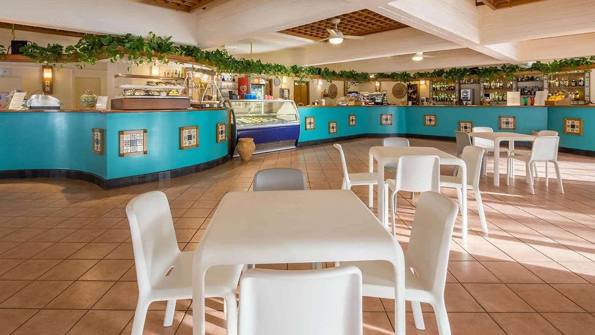 Calypso Bar, UNAHOTELS Naxos Beach Sicilia, Sicile, Italie