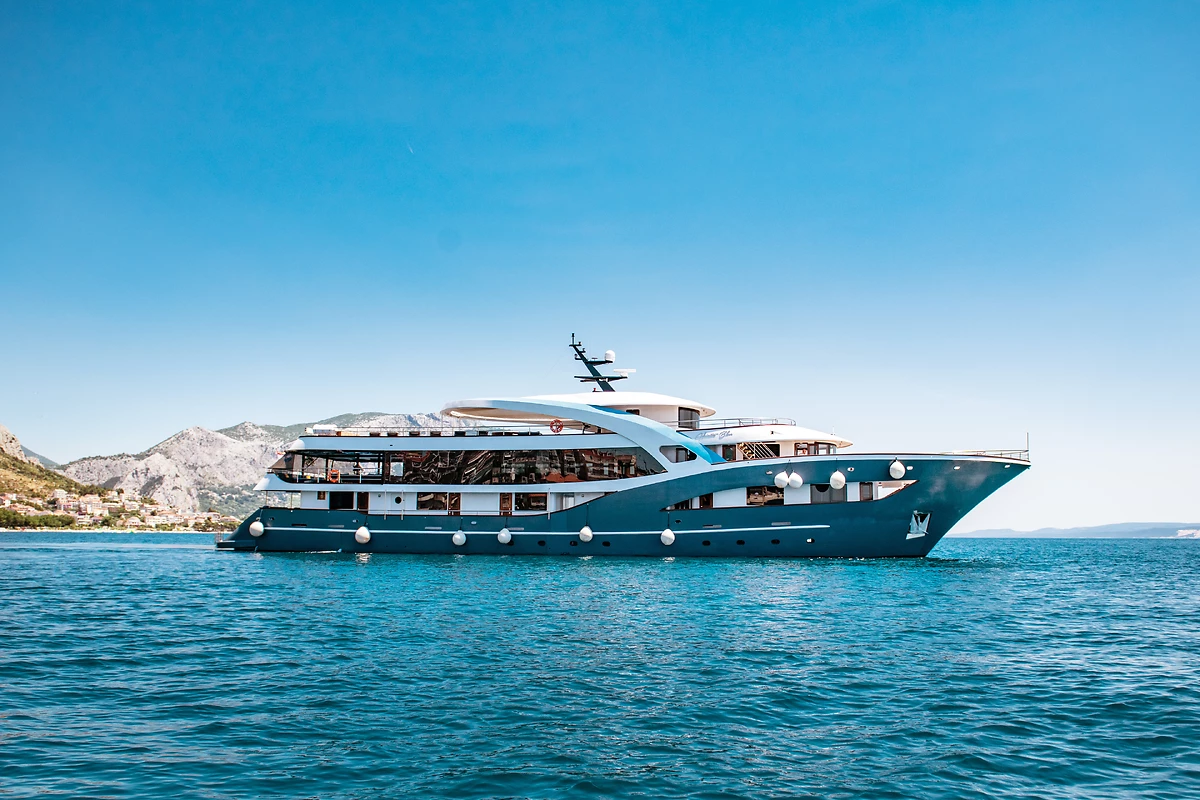 Vue extérieure du bateau, M/Y Adriatric Blue