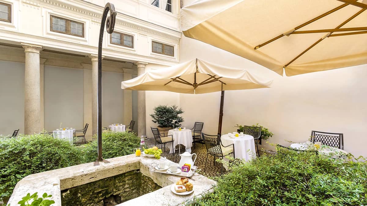 Cours intérieure, Eitch Borromini, Rome, Italie