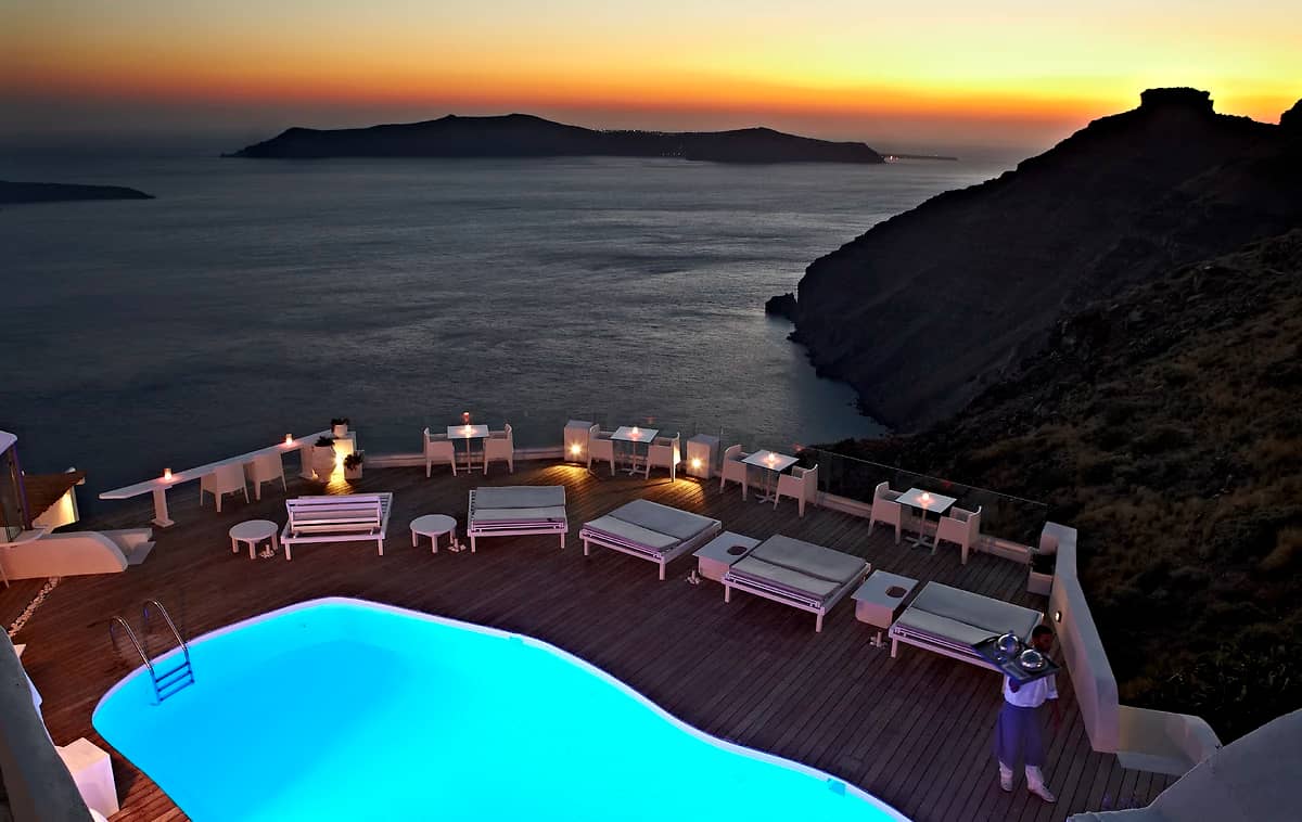 Vue aérienne, Hôtel Sun Rocks Santorini, Santorin, Grèce.