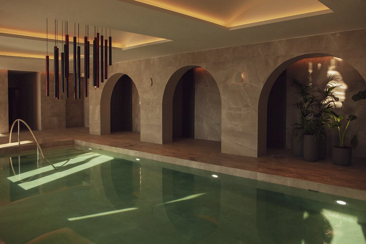 Piscine intérieure, Spa de l'hôtel, Domes Miramare, a Luxury Collection Resort, Corfou, Grèce