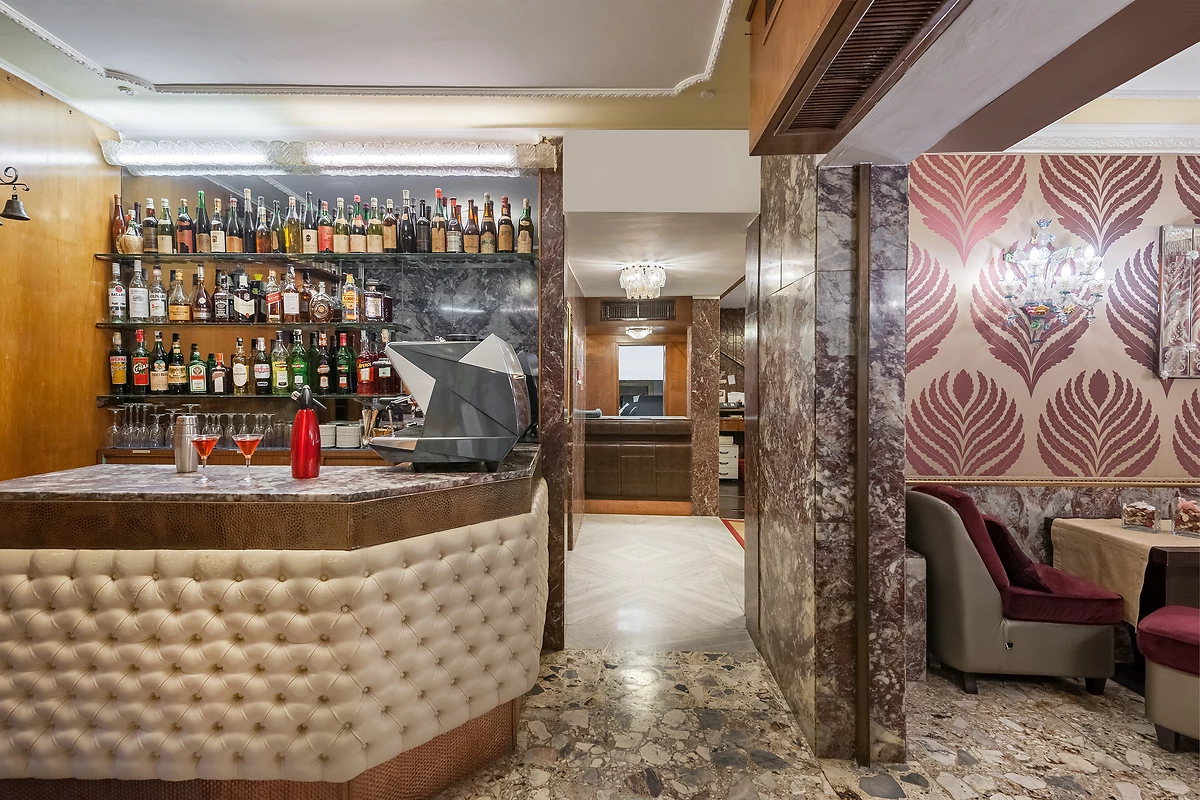 Bar de l'hôtel, hôtel Montecarlo