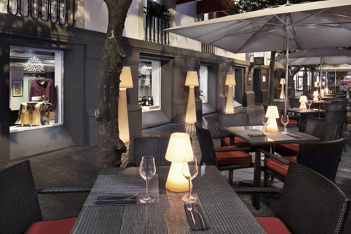 Terrasse, Colon Gran Melia, Séville, Espagne