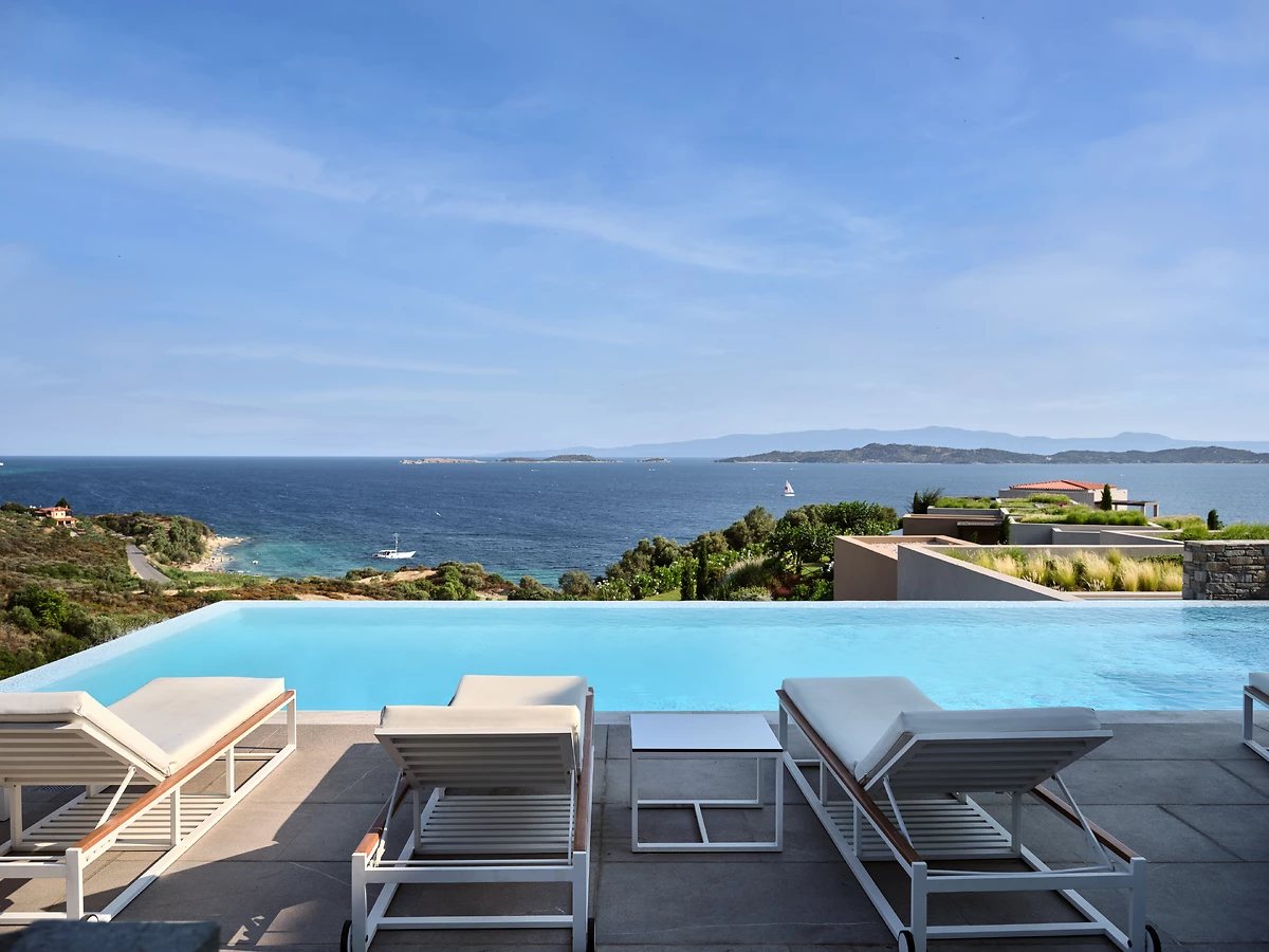Piscine de l'hôtel, Eagles Villas