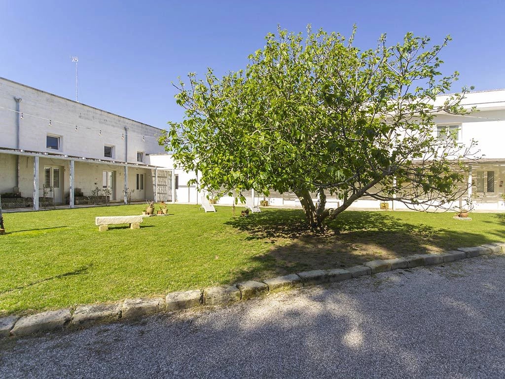 Vue extérieure, Masseria Rauccio, Pouilles, Italie