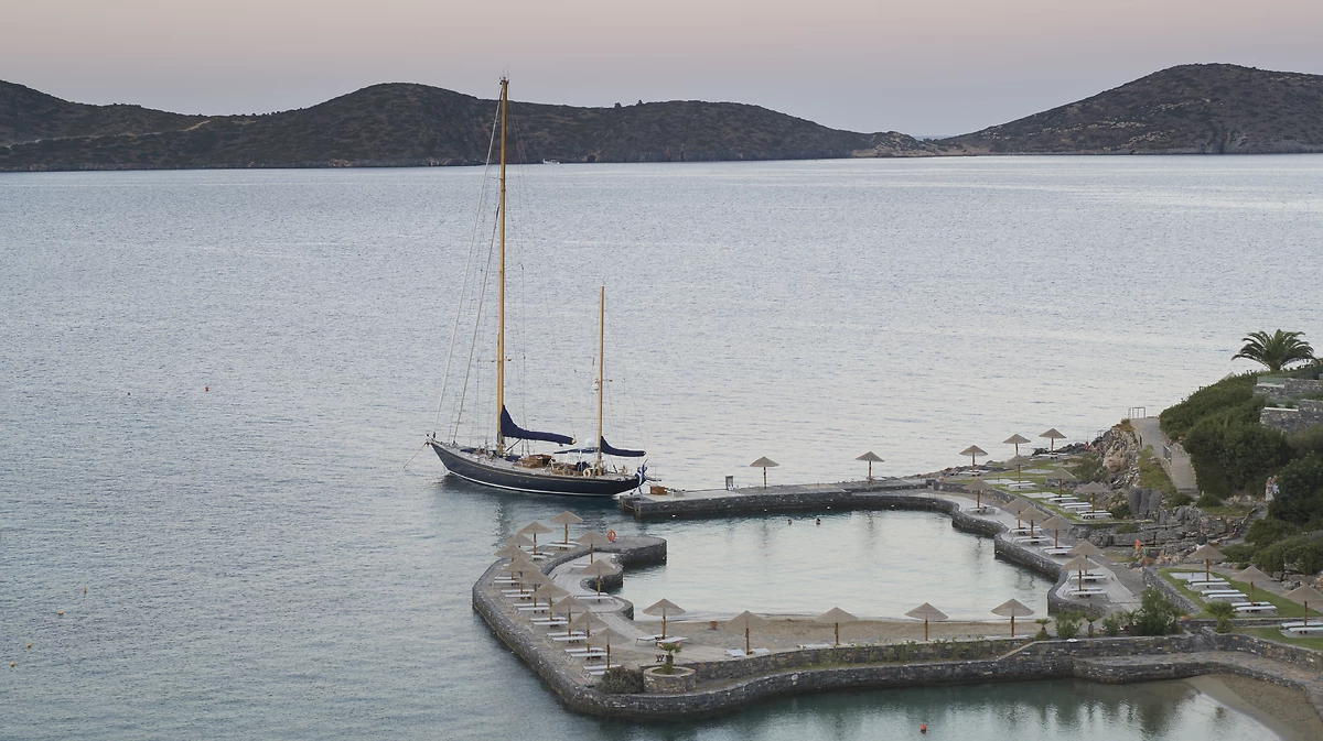 Vue sur le bord de mer, Elounda Peninsula Luxury Resort, Crète, Grèce