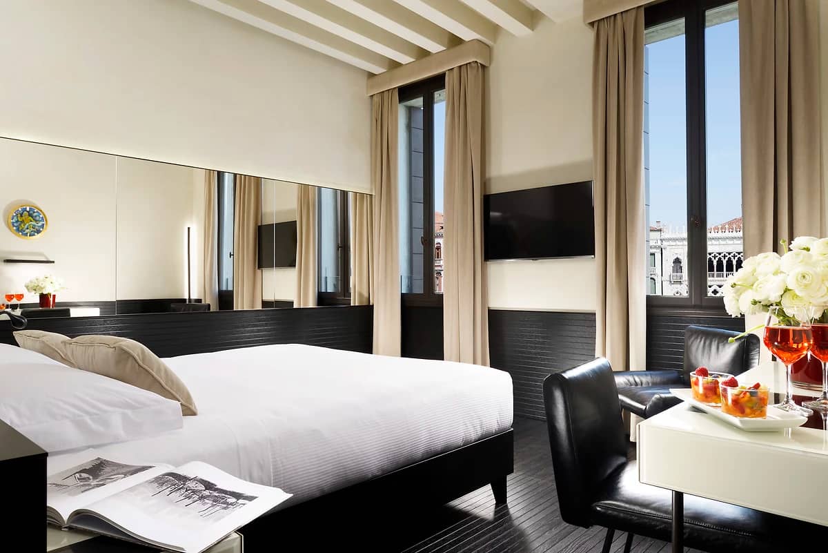 Chambre deluxe vue Grand Canal, Hotel L'Orologio Venezia, Venise, Italie