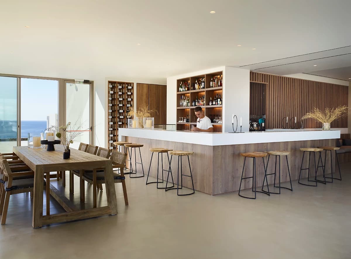 The Bar, Domes White Coast Milos, Cyclades, Grèce