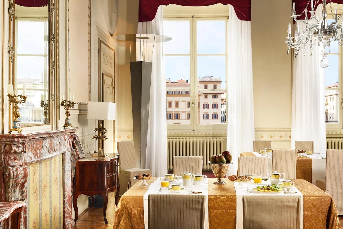 Service du petit-déjeuner en chambre, Leone Blu Suites | UNA Esperienze