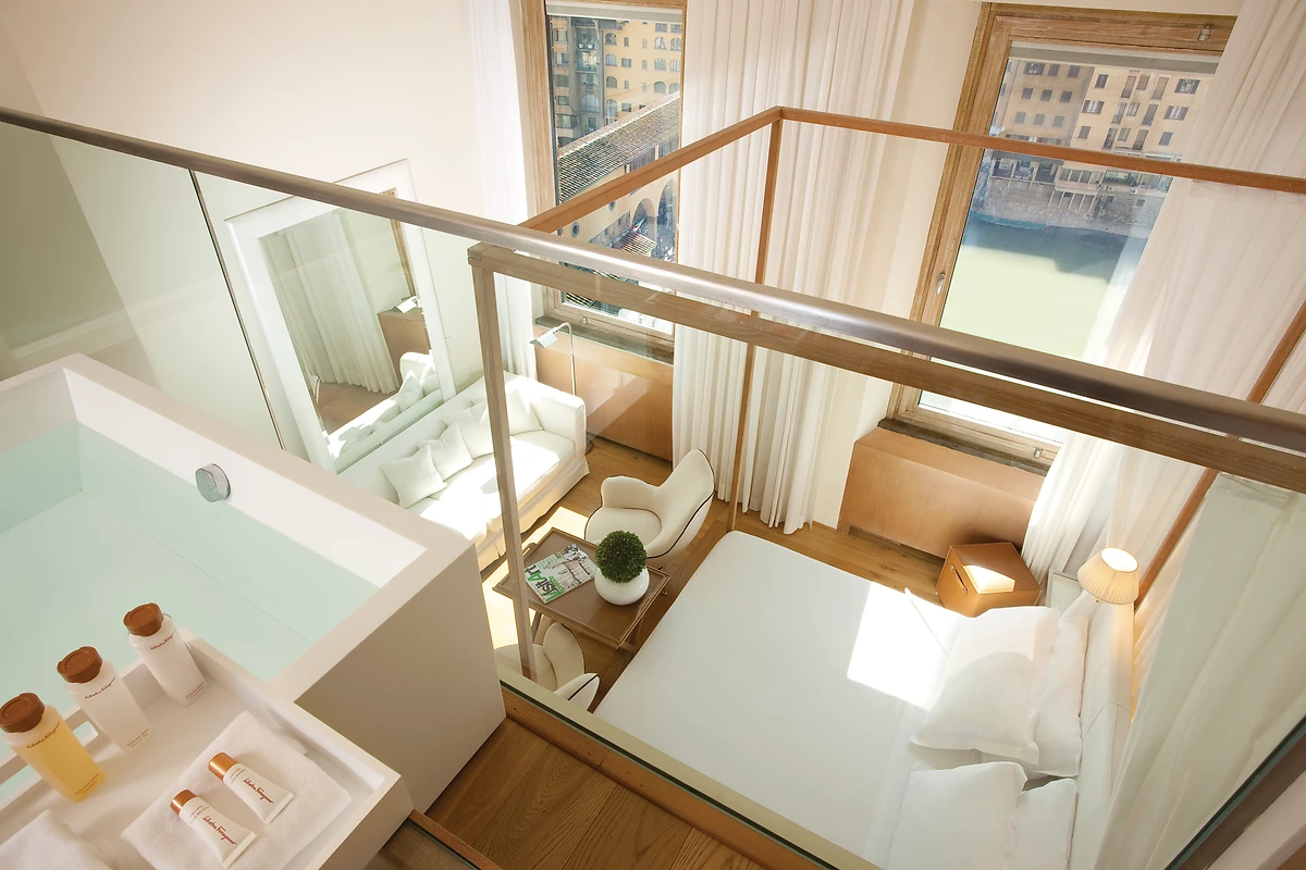 Panoramic Consorti Suite, Hôtel Continentale, Florence, Italie.