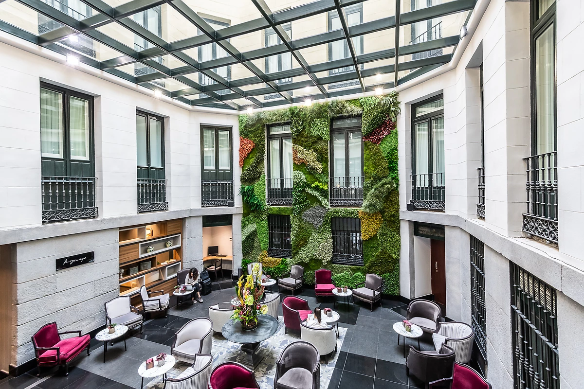 Patio intérieur, Hôtel Intur Palacio San Martin