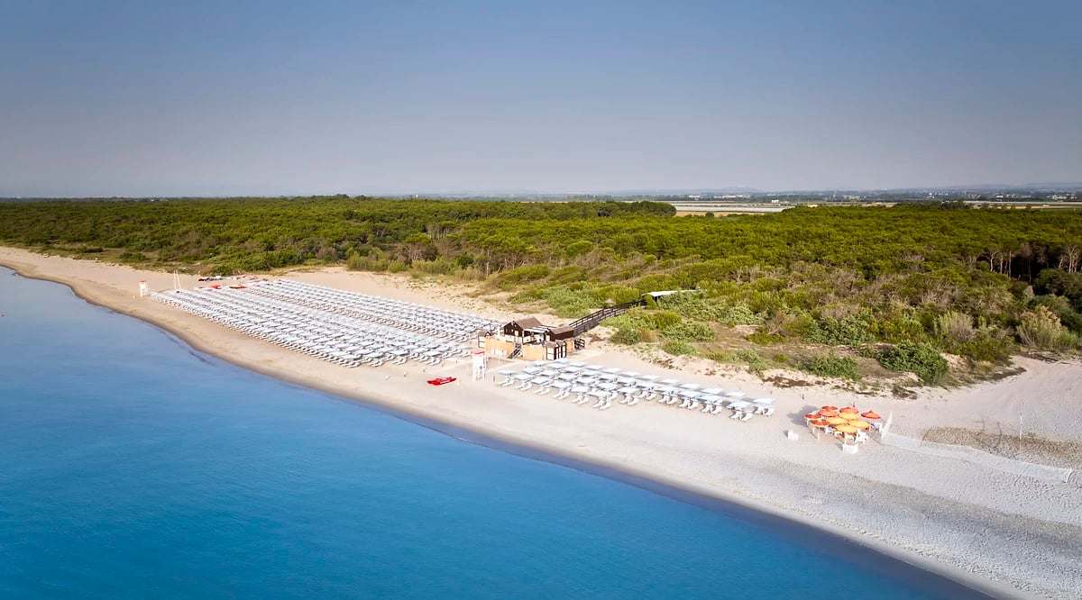 Vue de la plage, Torreserena, Pouilles, Italie