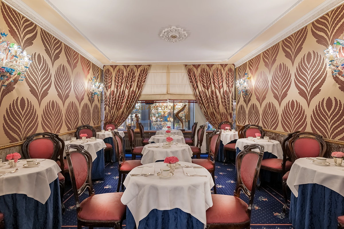Restaurant de l'hôtel, hôtel Montecarlo