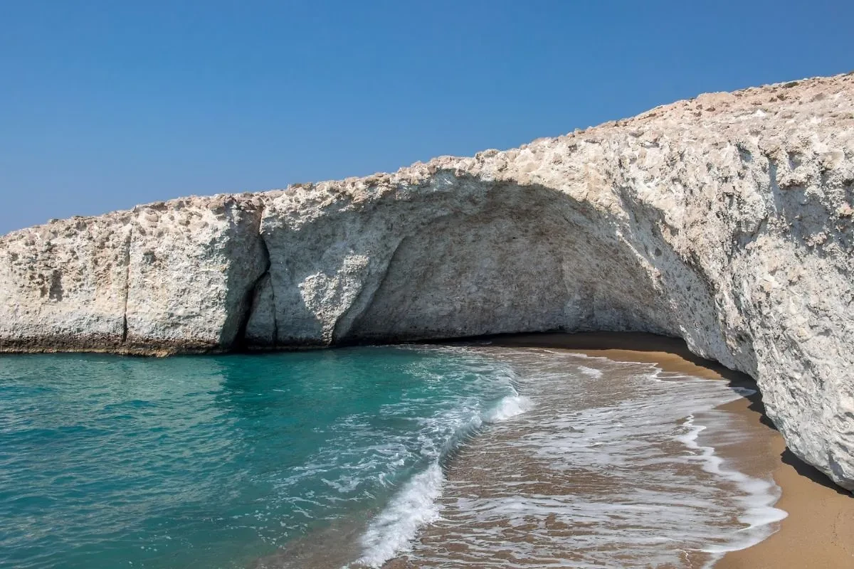 Sandy Beach, Domes White Coast Milos, Cyclades, Grèce