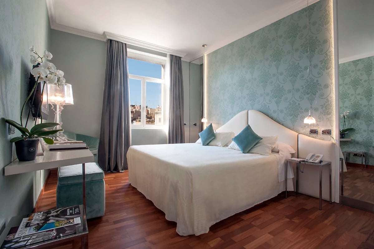 Chambre deluxe, hôtel Bernini Bristol, Rome